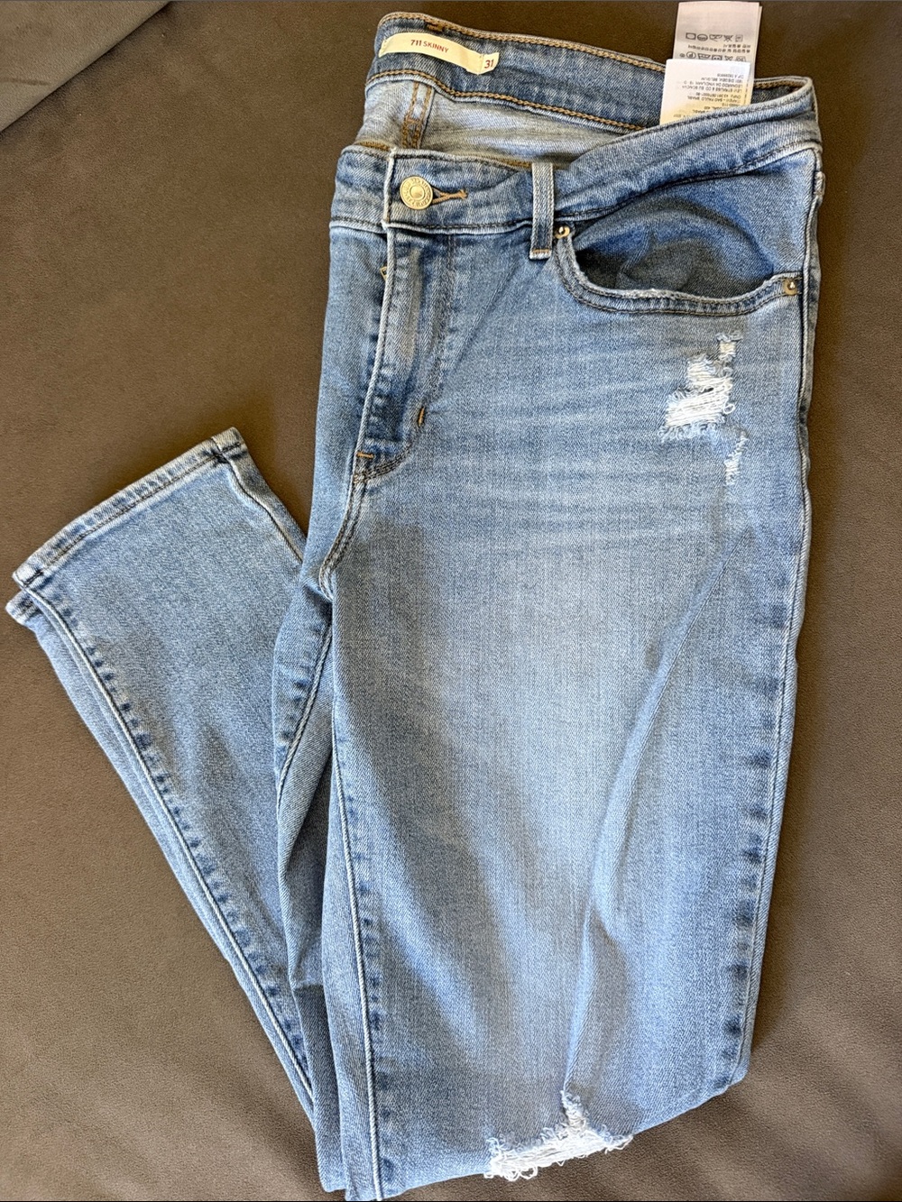Levi’s Light Wash Women's Skinny Jeans with Subtle Distressing